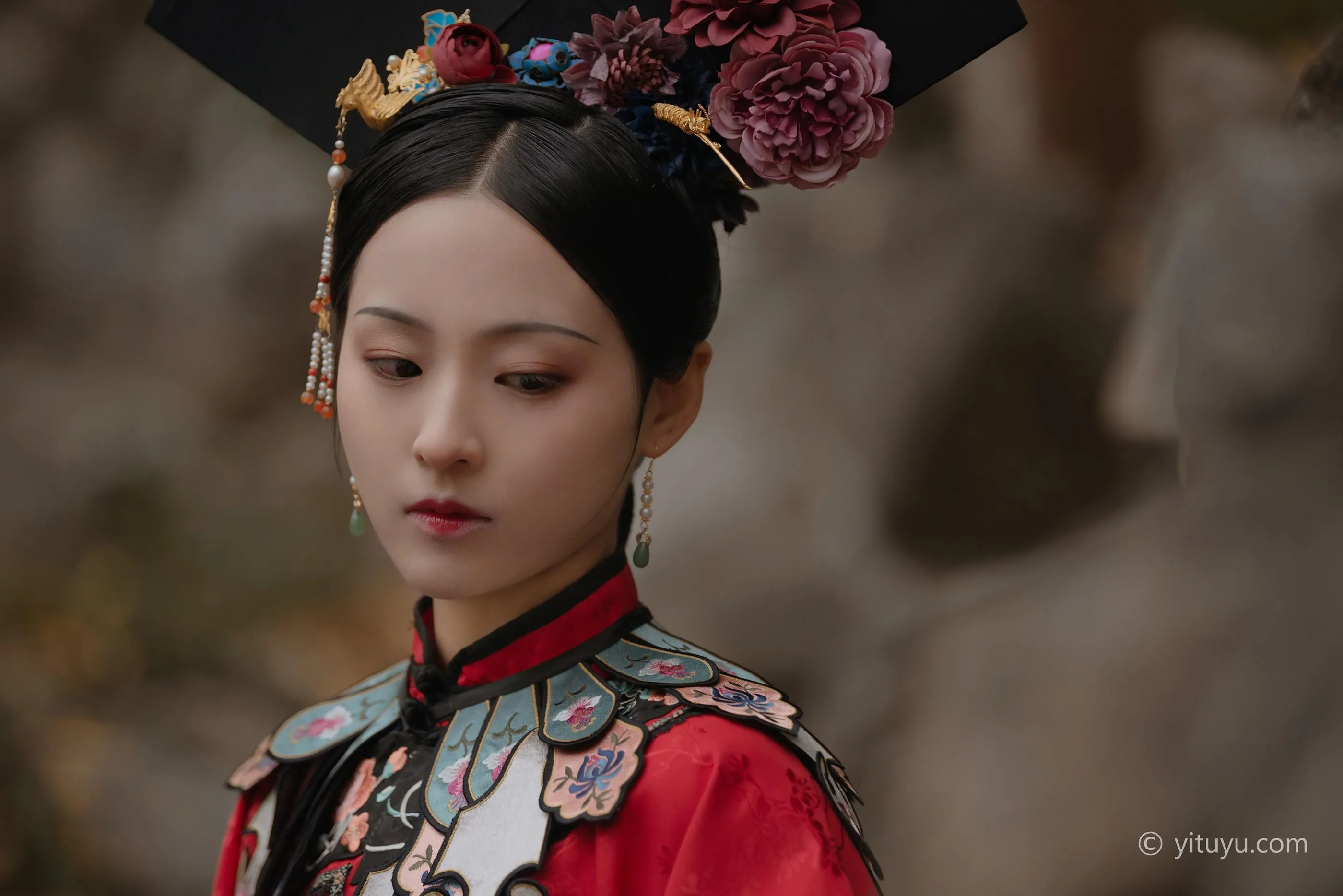 [YITUYU艺图语]2021.08.10 晚秋 苏苏 [34P]插图1